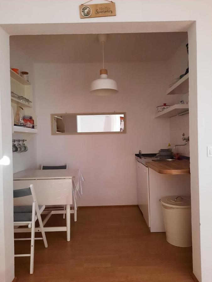 Studio-Appartements Emwey Trogir Exterior foto